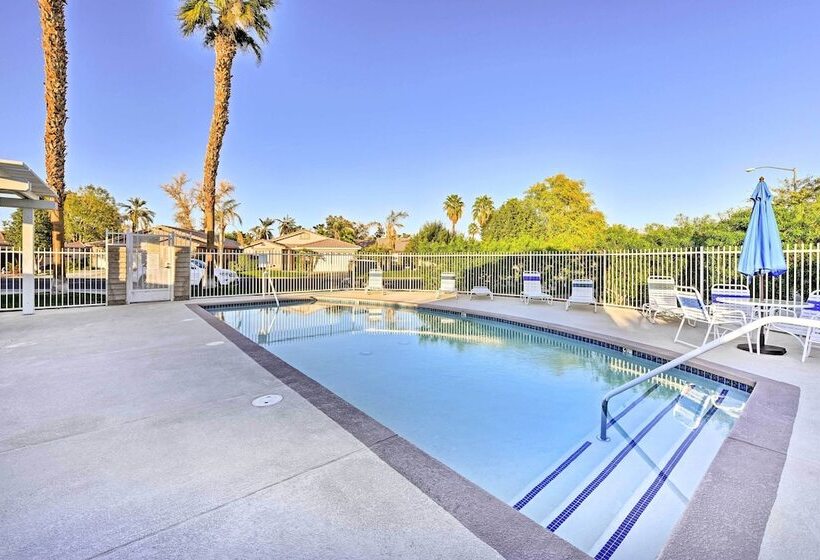 Spacious Golf Home W/ Yard At Indian Palms Resort!