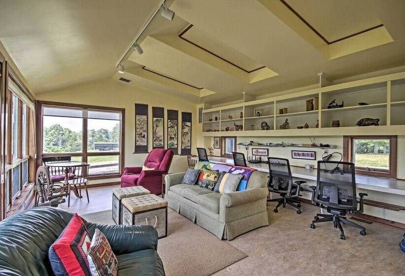 Spacious Mountain Home: Family, Pet & Wfh Friendly