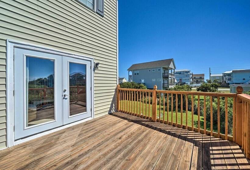 Spacious North Topsail Family Home With 2 Decks