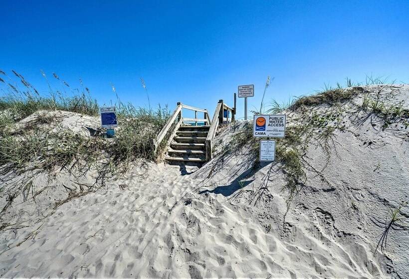 Spacious North Topsail Family Home With 2 Decks