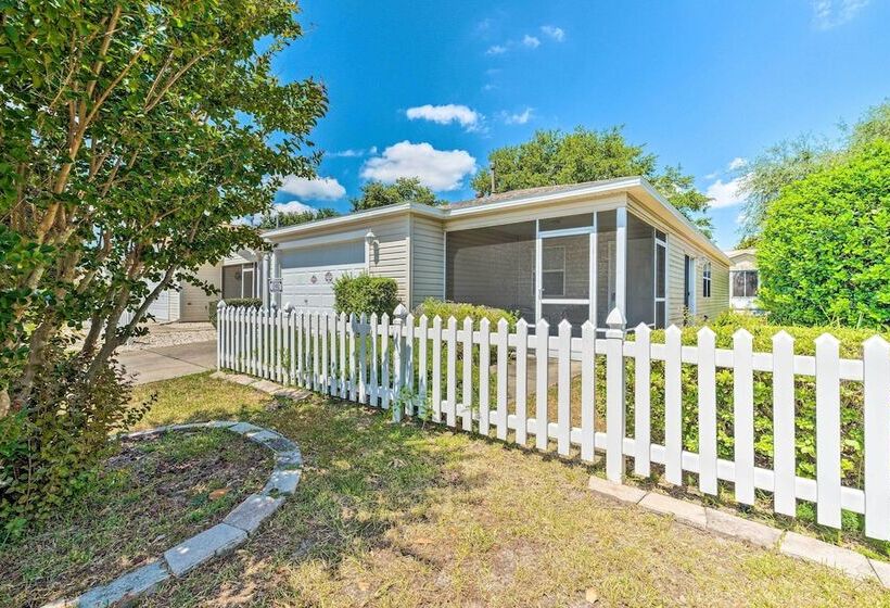 Sunny Home In The Villages W/ Lanai & Pool Access!