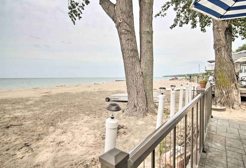 Sunny, Modern Waterfront Cottage W/ Grill In Erie!