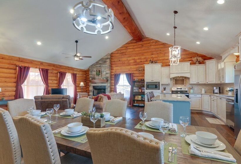 The Cliffrose Cabin    Hike, Relax, Explore!