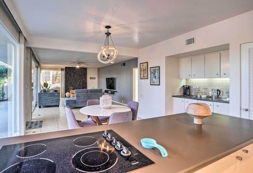 Trendy Palm Desert Home W/ Patio, Pool Access