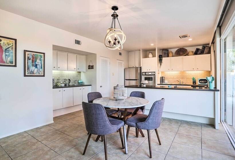 Trendy Palm Desert Home W/ Patio, Pool Access