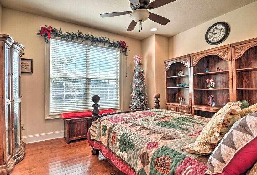 Upscale Mountain Escape W/ View, 10 Mi To Dwtn!