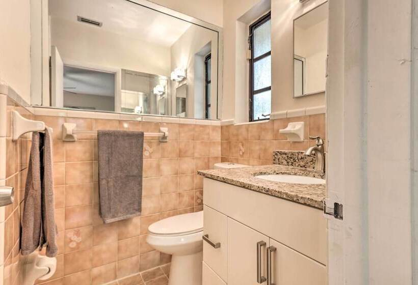 Home W/ Pool In Upscale Pinecrest Village