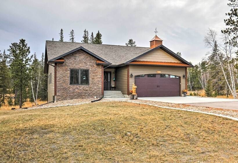 Black Hills Getaway W/ Deck   Near Hiking Trails!