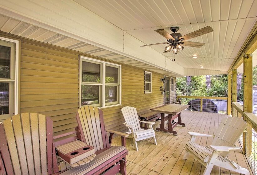 Cabin W/ Kayaks Situated On The Wisconsin River!