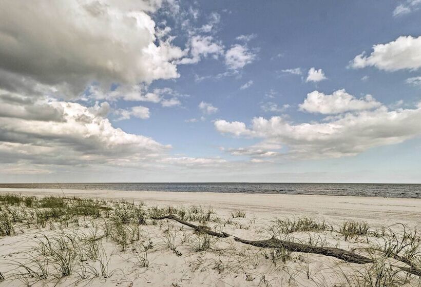 Charming Family Cottage Near Pass Christian Beach!