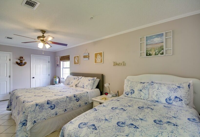 Charming Family Cottage Near Pass Christian Beach!