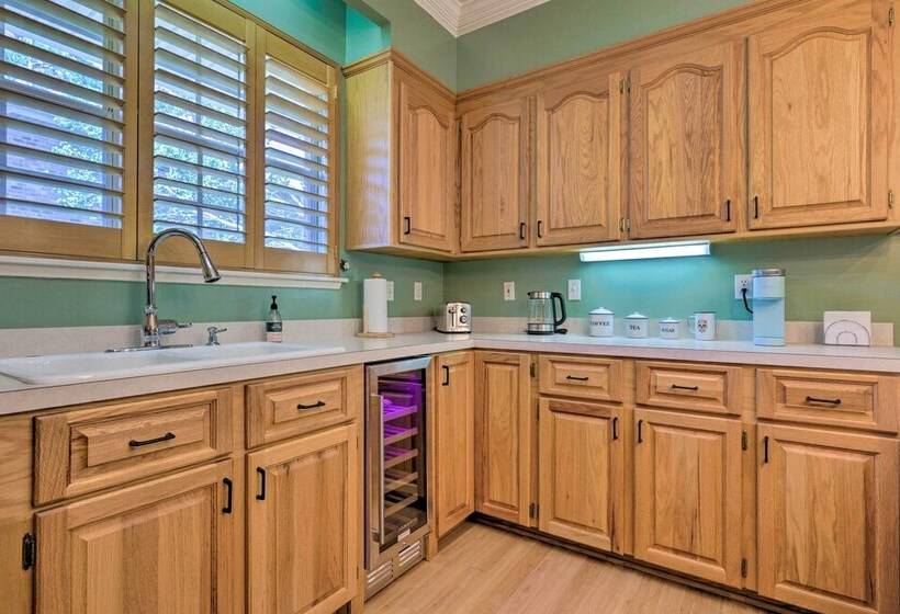 Chic Home W/ Club Access Near Bay St Louis!
