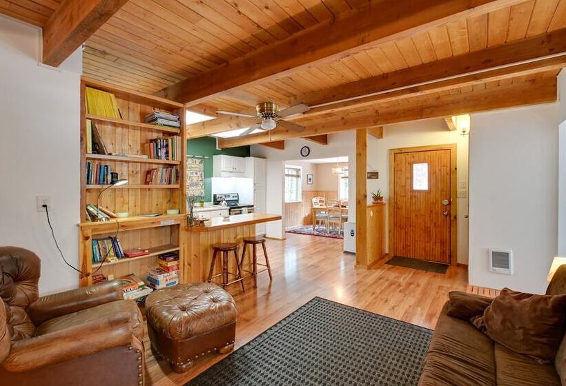 Cozy Ashford Home   5 Mi To Rainier Nat L Park!