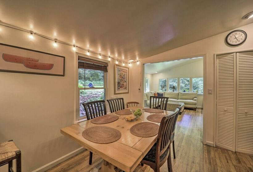 Boone Cottage W/ Fire Pit & On Site Creek!