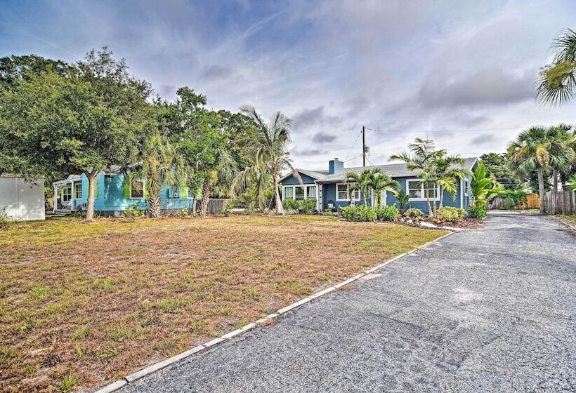 Cozy Jungle Escape < 1 Mi To Gulfport Beach!