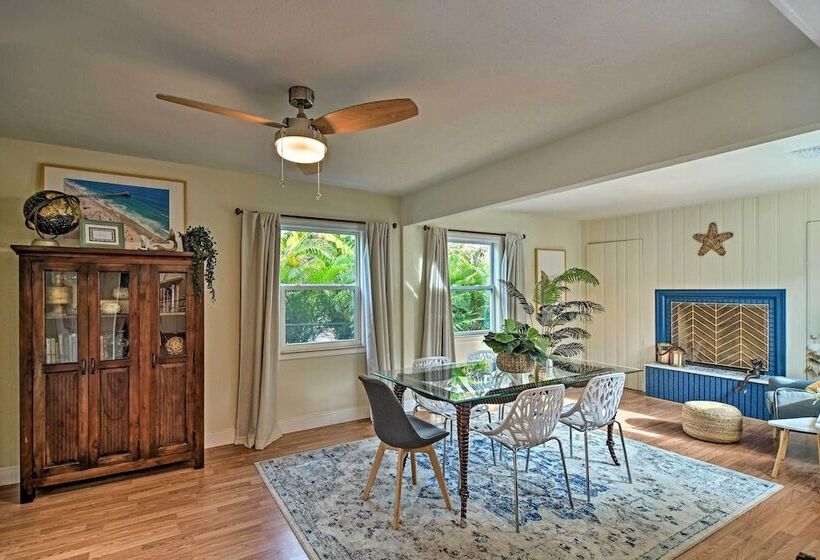 Cozy Jungle Escape < 1 Mi To Gulfport Beach!