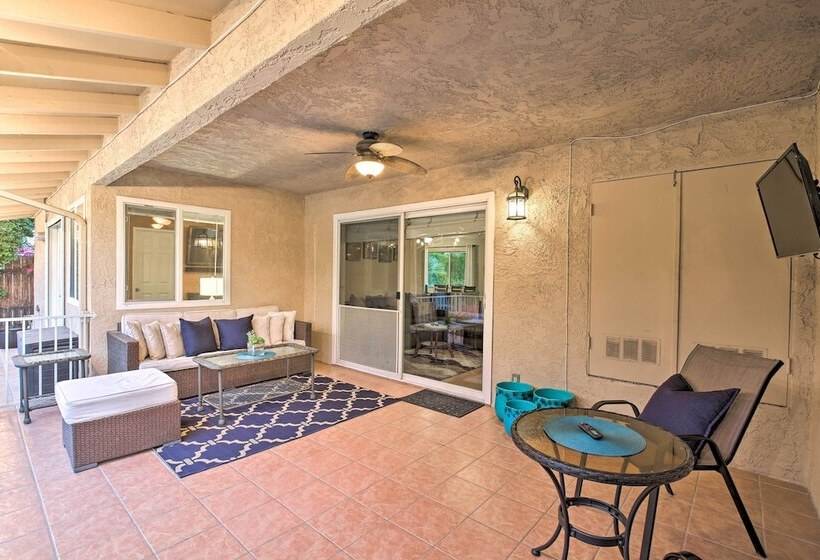 Palm Desert Abode: Pool, Walk To El Paseo District