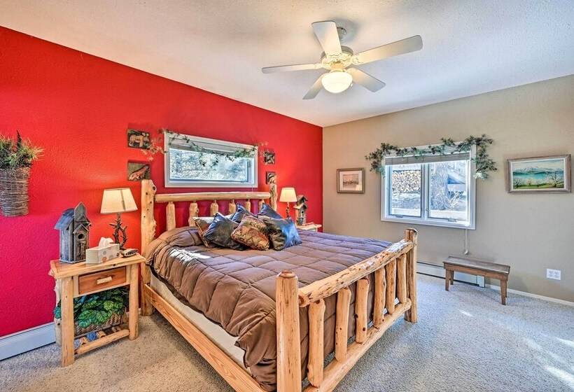 Jefferson Cabin W/ Hot Tub: Ski, Hike, Bike!