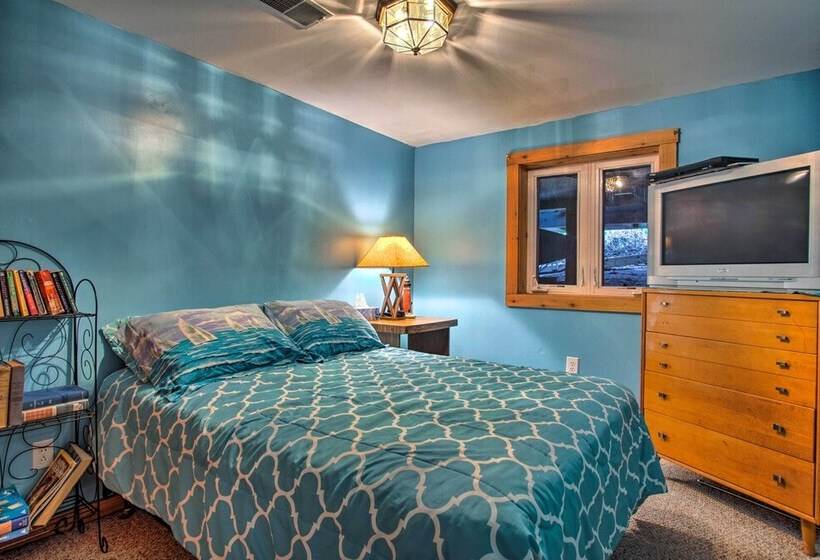 Lakefront Montague Cottage W/ Deck & Beach!