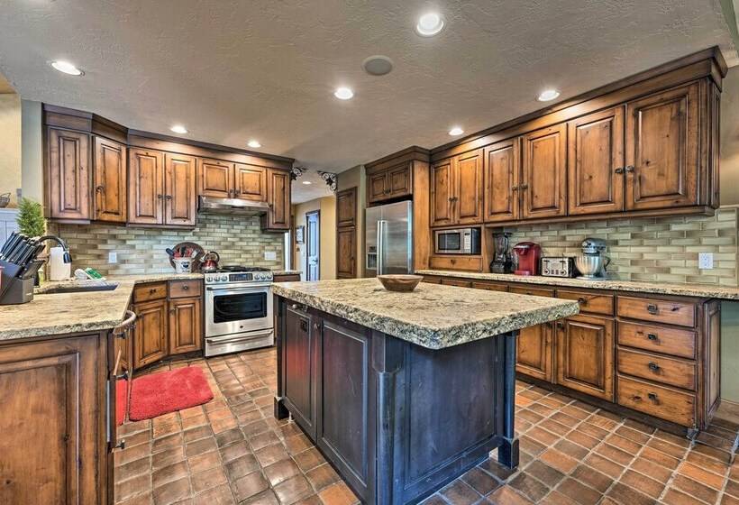 Luxe Sun Valley Retreat W/ Hot Tub, 3 Mi To Resort
