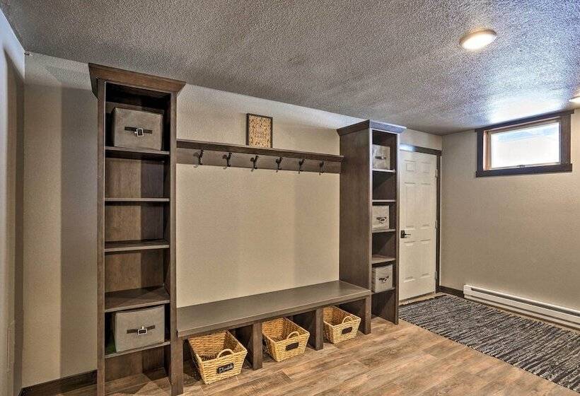 Modern Lead Cabin W/ Private Hot Tub & Fireplace!