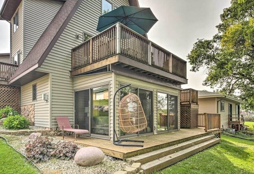 Rock River Waterfront Cabin: Dock & Game Room!