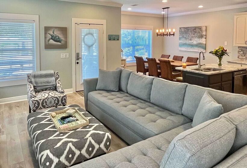 Santa Rosa Home W/ Pool Access   Half Mi To Beach!