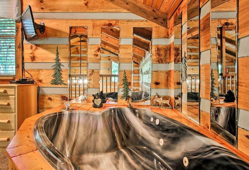 Secluded Forest Cabin, 4 Mi To Downtown Gatlinburg