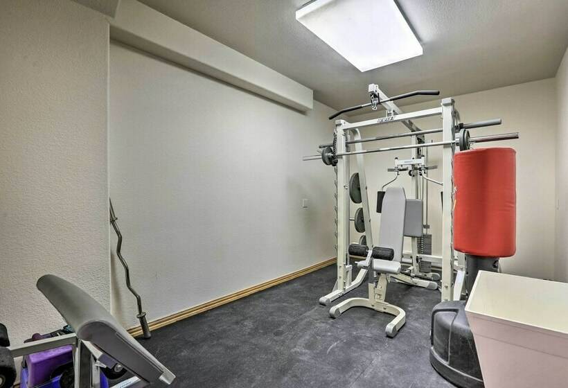 Serene Evergreen Home W/ Hot Tub + Mtn Views!