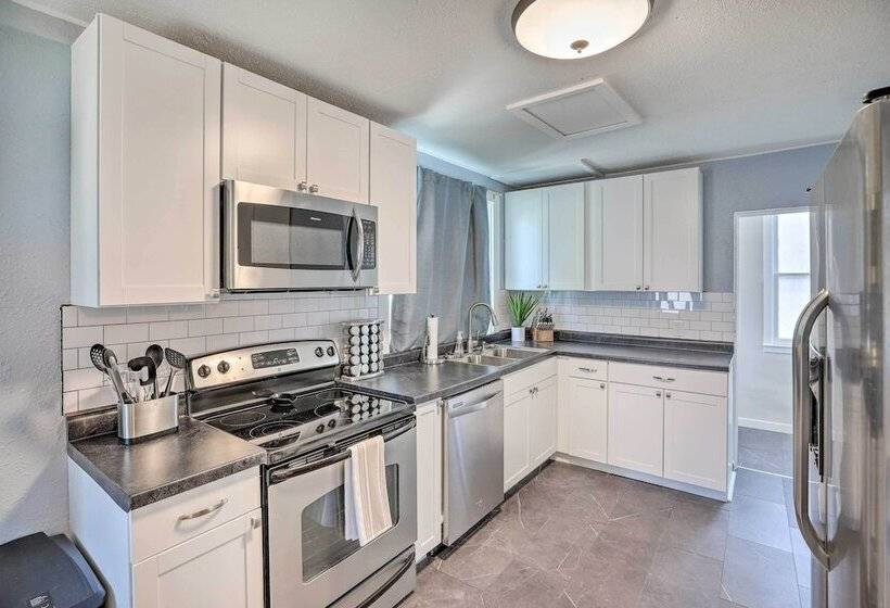 Sioux Falls Abode W/ Fire Pit   1 Mi To Dtwn!