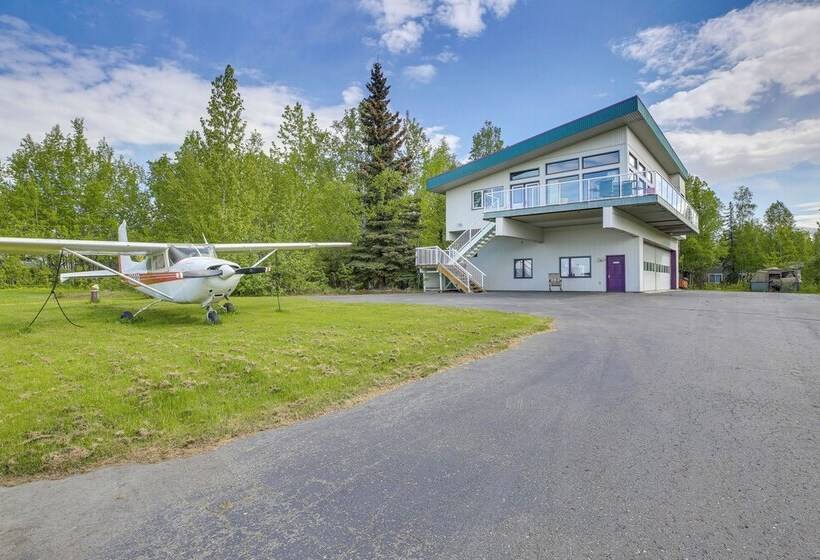 Spacious Family Home W/ Deck + Million Dollar View