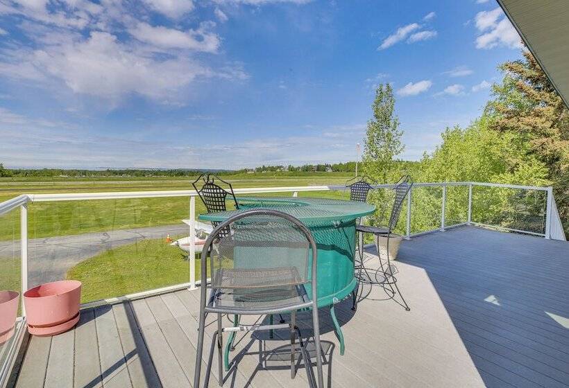 Spacious Family Home W/ Deck + Million Dollar View