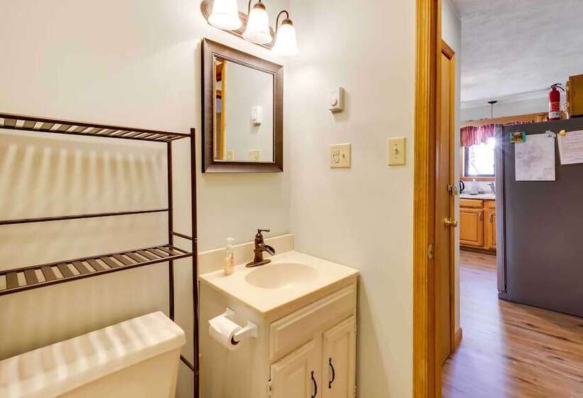 Spacious Pocono Lake House Near Skiing & Swimming!