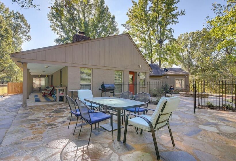 Spacious Southaven Home On 8 Acres W/ Private Pool