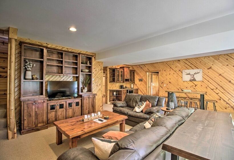 Stunning Crosslake Cabin W/ Deck And Lake Views!