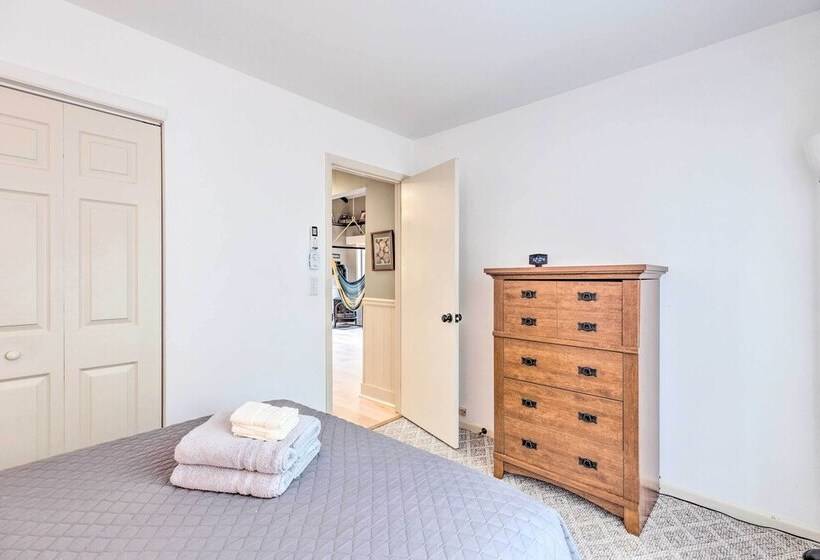 Top Shelf Home W/ Deck: 1 Mi To Ski Slopes!