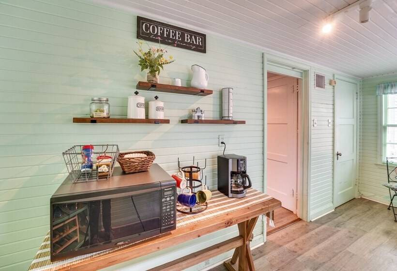 Vintage Corpus Christi Home   2 Blocks From Beach!