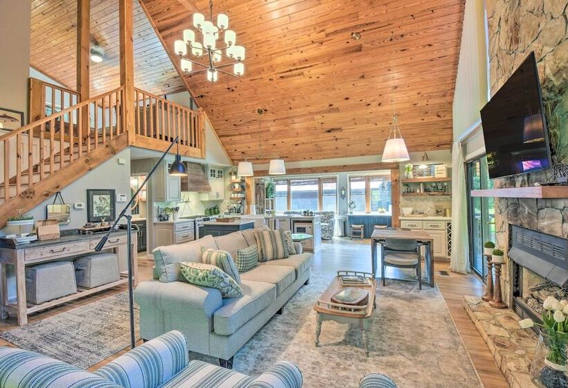 Waterfront Hayesville Home W/ Kayaks & River Views