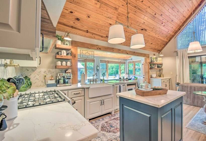 Waterfront Hayesville Home W/ Kayaks & River Views