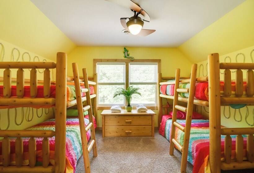 Waterfront, Deck: Peaceful Louisa Cottage Escape