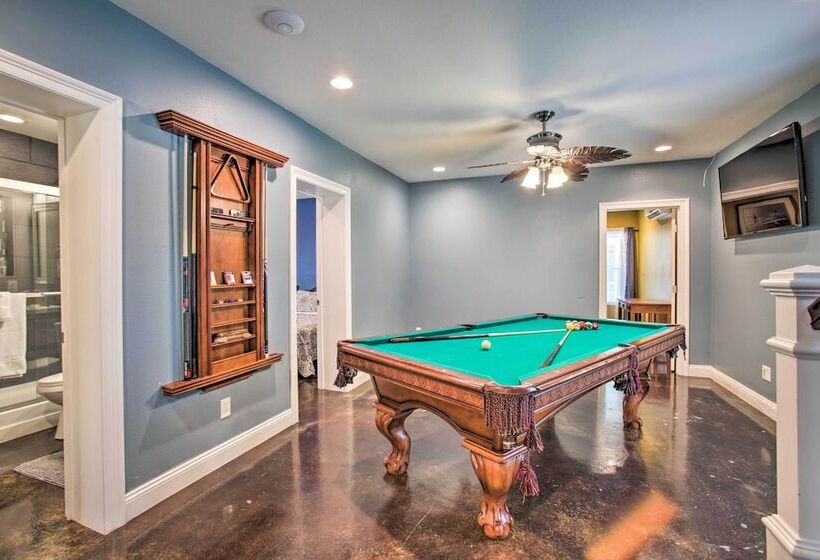 Waveland Family House, 4 Minute Drive To The Beach