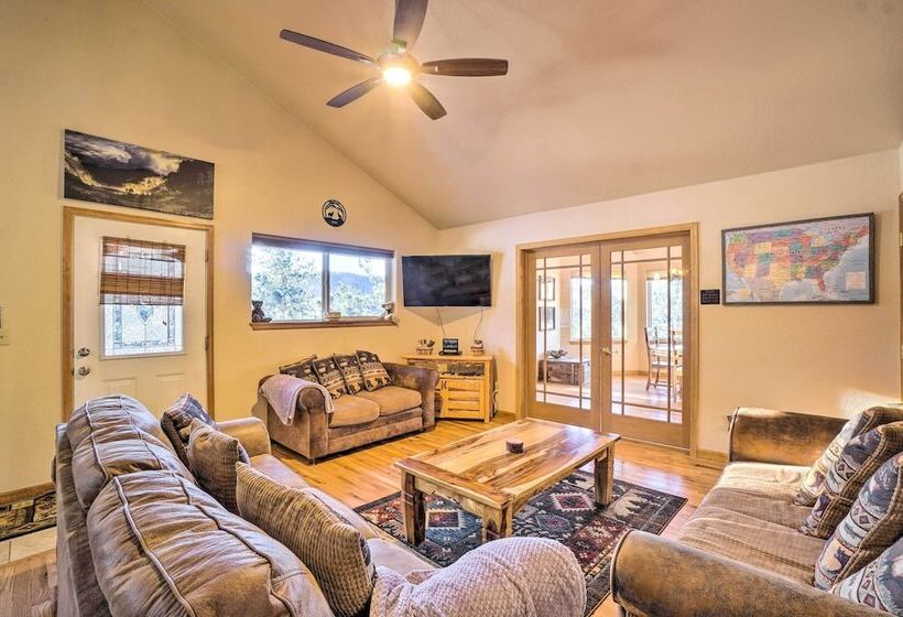 Bailey Getaway W/ Hot Tub & Game Room!