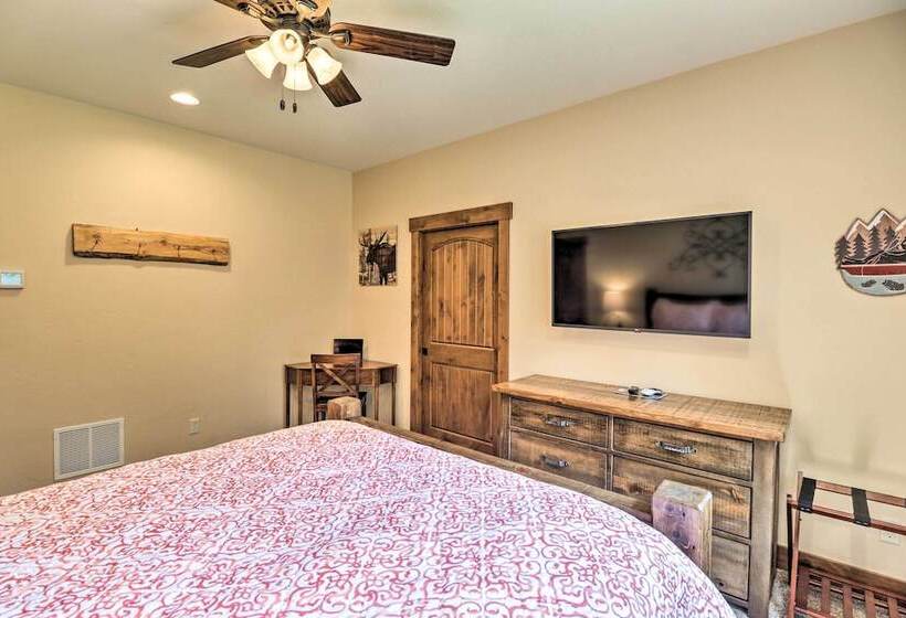 Bigfork Modern Living   Pet & Family Friendly!