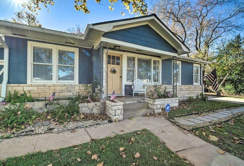 1 Mi To Dtwn: Family Friendly Brenham Bungalow!
