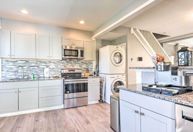 6 Mi To Dtwn Baltimore: Home W/ Fire Pit!