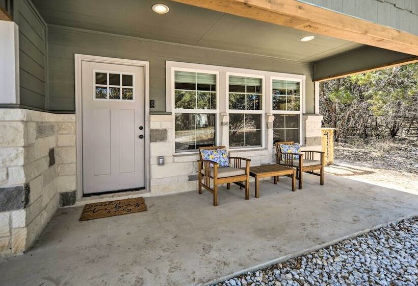 Charming Canyon Lake Home   Walk To Boat Ramp