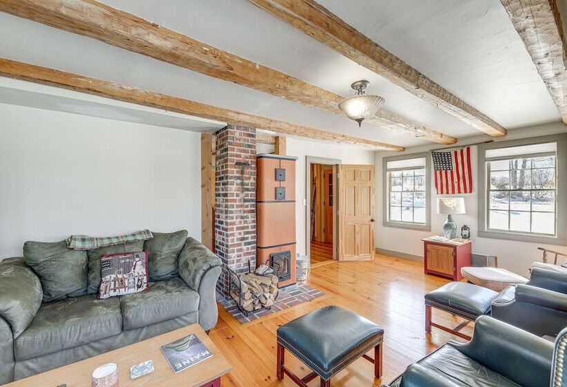 Charming Lovell Farmhouse   17 Acres W/ Mtn Views!