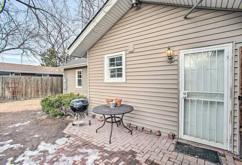 Walkable Neighborhood: Family Home In Wheat Ridge