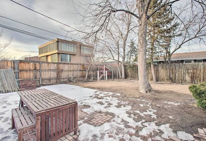 Walkable Neighborhood: Family Home In Wheat Ridge