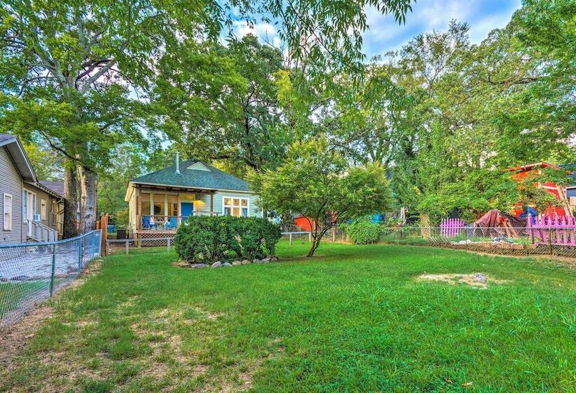 Colorful Cottage W/ Deck ~ 5 Mi To Downtown!
